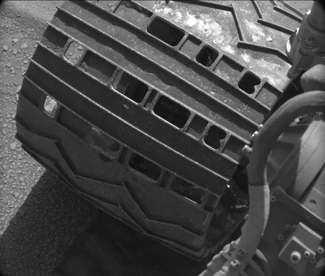 Sol 3878: Mast Camera (Mastcam)