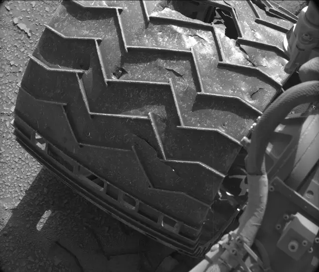 Sol 3878: Mast Camera (Mastcam)