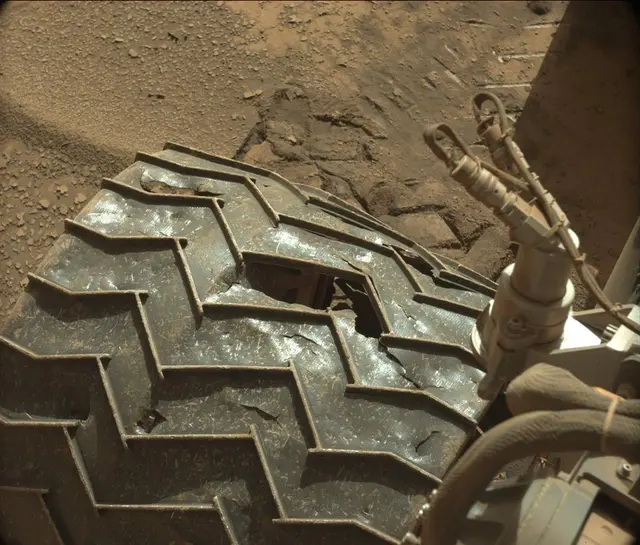 Sol 3878: Mast Camera (Mastcam)