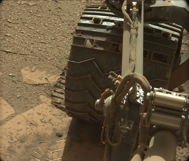 Sol 3878: Mast Camera (Mastcam)