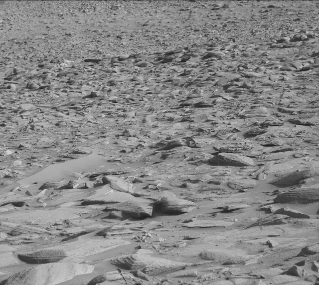 Sol 3878: Mast Camera (Mastcam)