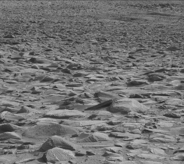 Sol 3878: Mast Camera (Mastcam)