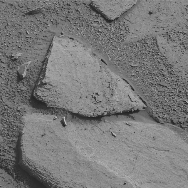 Sol 3878: Mast Camera (Mastcam)