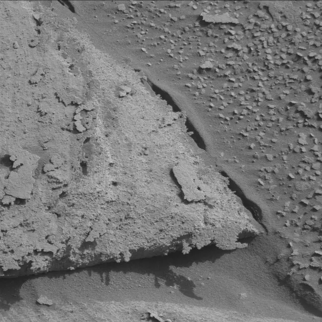 Sol 3878: Mast Camera (Mastcam)