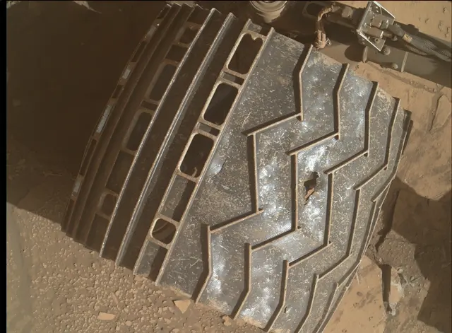 Sol 3878: Mars Hand Lens Imager (MAHLI)