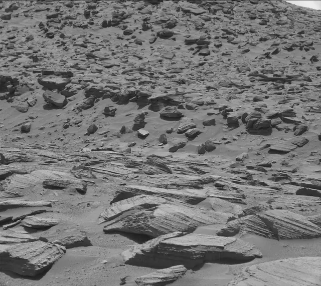 Sol 3880: Mast Camera (Mastcam)