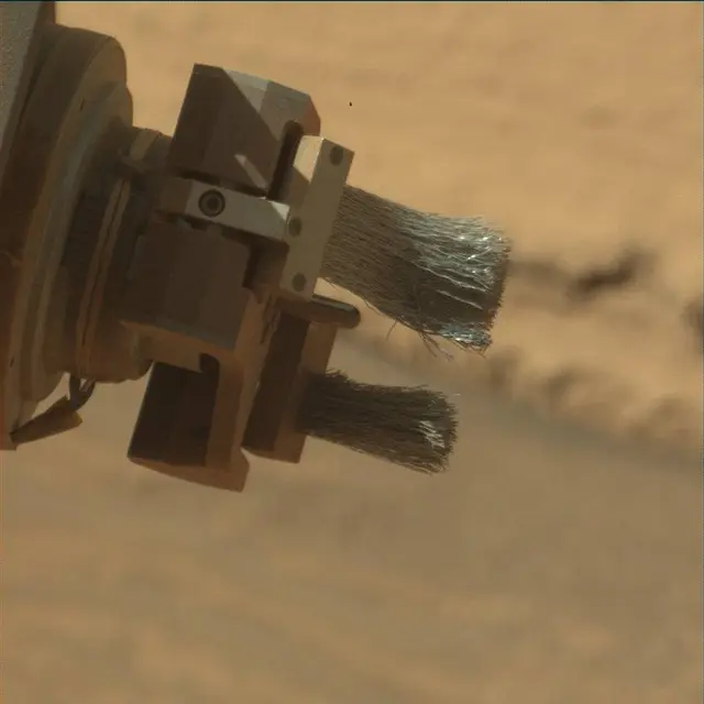 Sol 3880: Mast Camera (Mastcam)