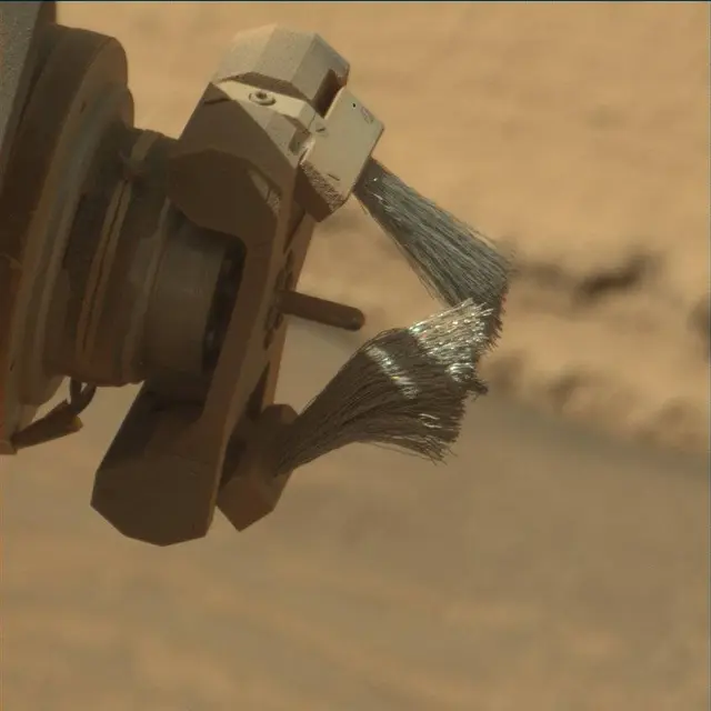 Sol 3880: Mast Camera (Mastcam)