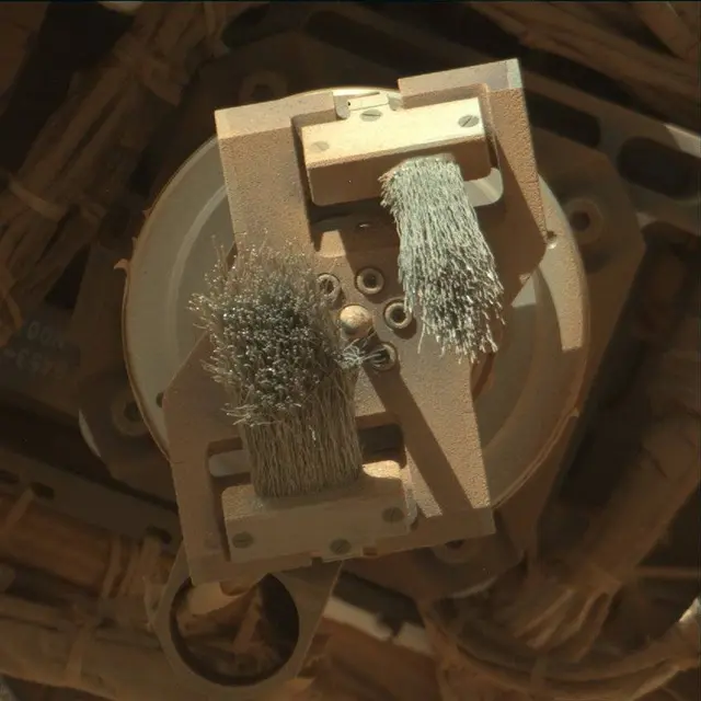Sol 3880: Mast Camera (Mastcam)
