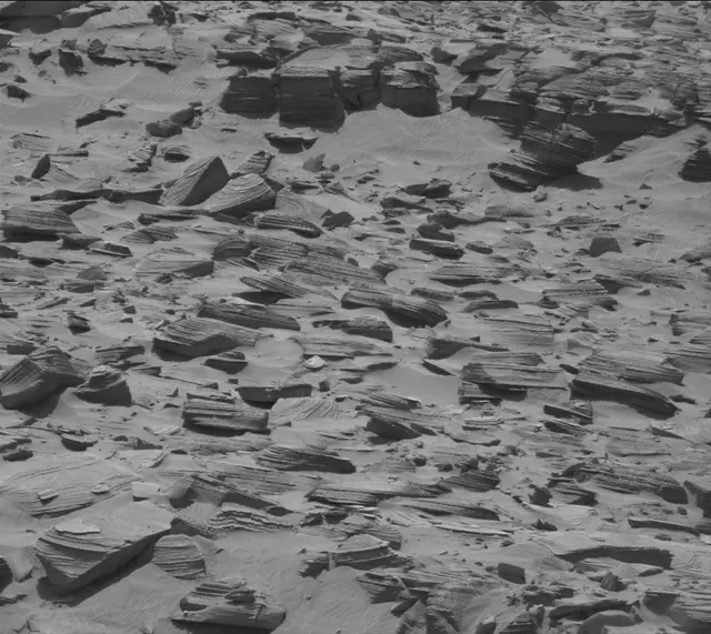 Sol 3880: Mast Camera (Mastcam)