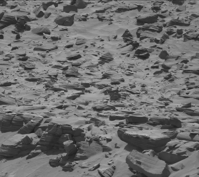 Sol 3880: Mast Camera (Mastcam)