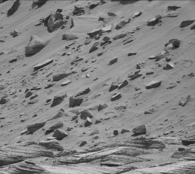 Sol 3880: Mast Camera (Mastcam)