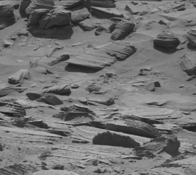 Sol 3880: Mast Camera (Mastcam)