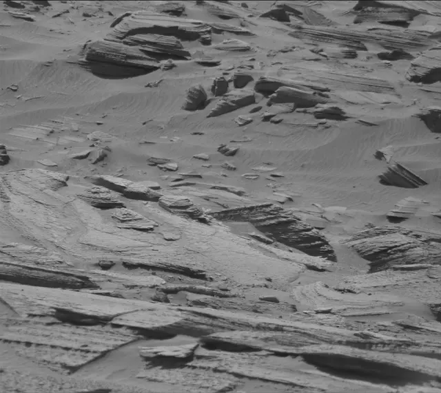 Sol 3880: Mast Camera (Mastcam)