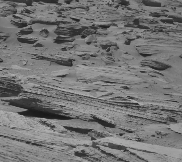 Sol 3880: Mast Camera (Mastcam)