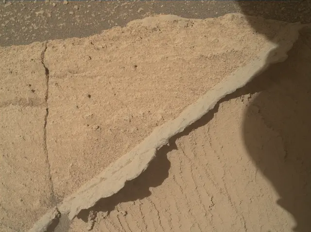 Sol 3880: Mars Hand Lens Imager (MAHLI)