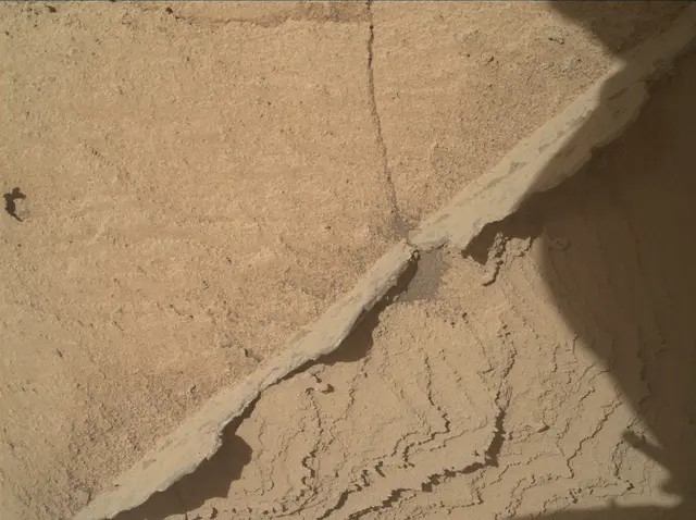 Sol 3880: Mars Hand Lens Imager (MAHLI)