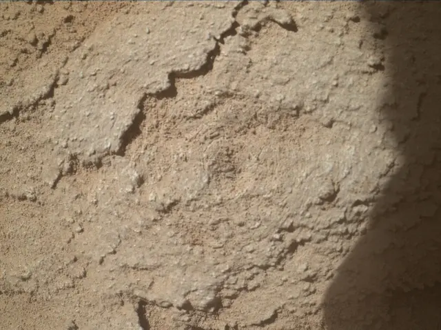 Sol 3880: Mars Hand Lens Imager (MAHLI)