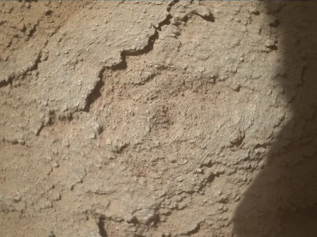 Sol 3880: Mars Hand Lens Imager (MAHLI)