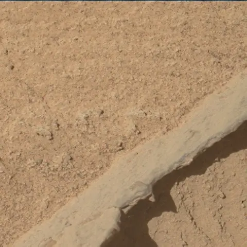 Sol 3880: Mars Hand Lens Imager (MAHLI)