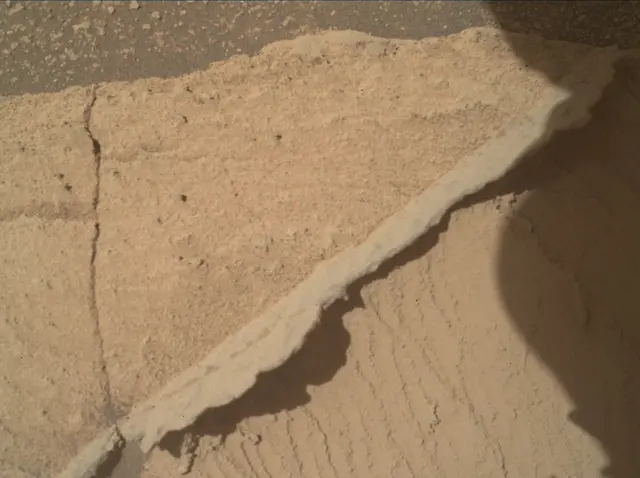 Sol 3880: Mars Hand Lens Imager (MAHLI)
