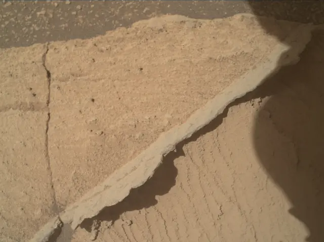 Sol 3880: Mars Hand Lens Imager (MAHLI)