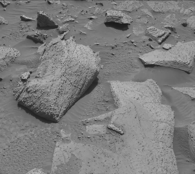 Sol 3885: Mast Camera (Mastcam)
