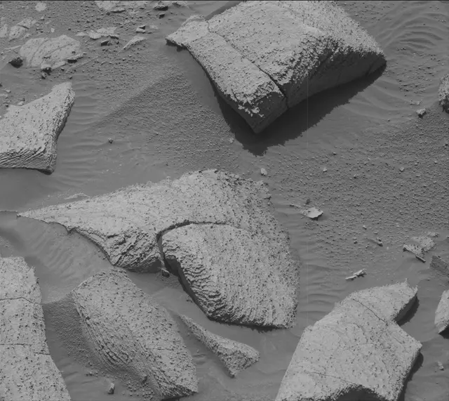 Sol 3885: Mast Camera (Mastcam)