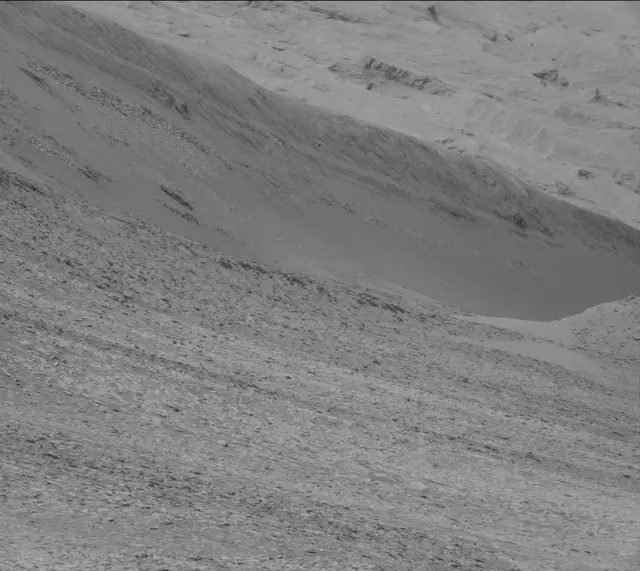 Sol 3885: Mast Camera (Mastcam)