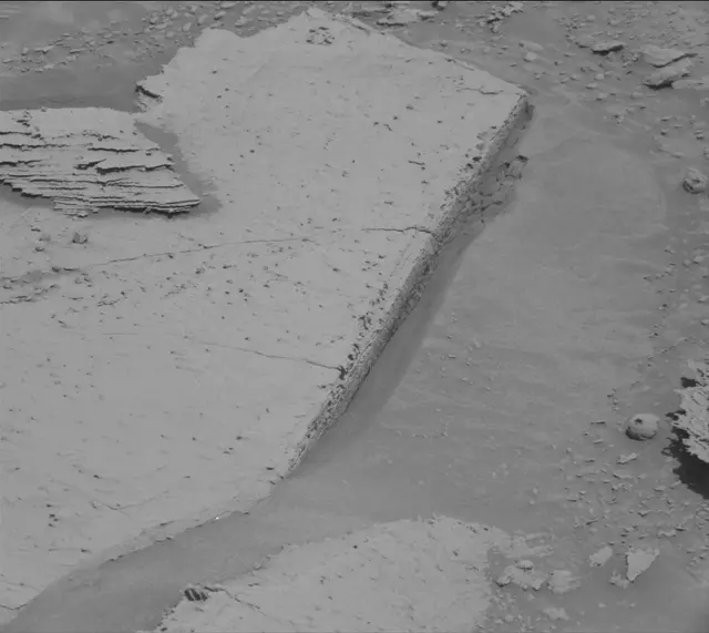 Sol 3885: Mast Camera (Mastcam)