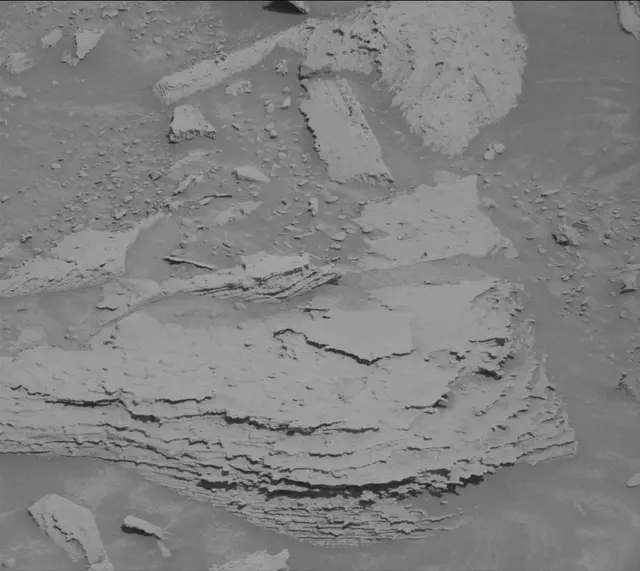 Sol 3885: Mast Camera (Mastcam)