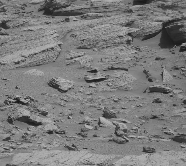 Sol 3885: Mast Camera (Mastcam)