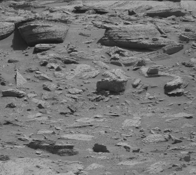 Sol 3885: Mast Camera (Mastcam)