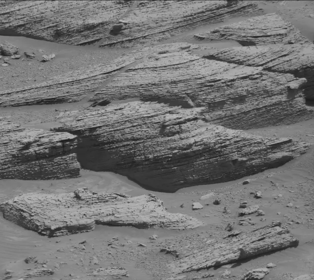 Sol 3885: Mast Camera (Mastcam)