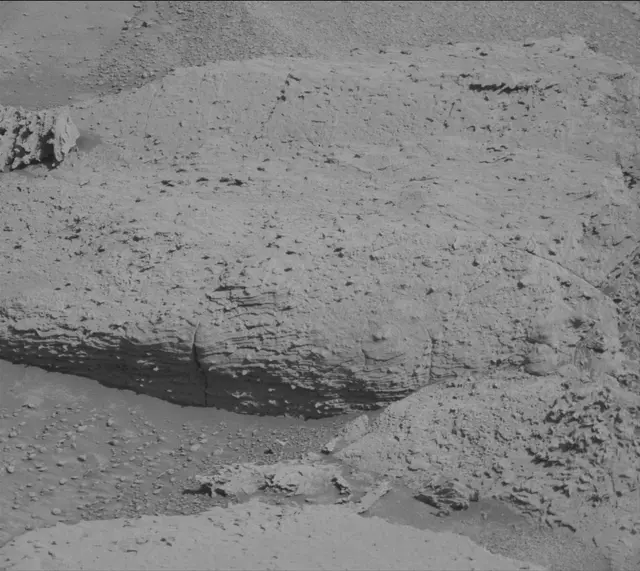 Sol 3885: Mast Camera (Mastcam)