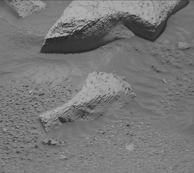 Sol 3885: Mast Camera (Mastcam)