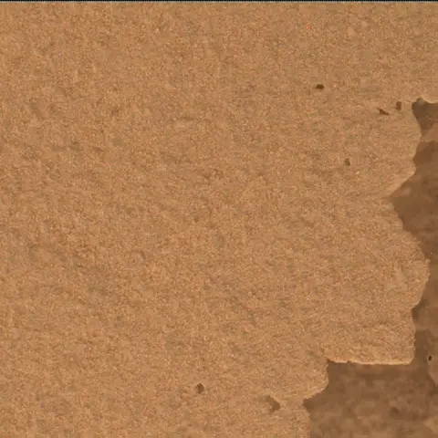Sol 3885: Mars Hand Lens Imager (MAHLI)