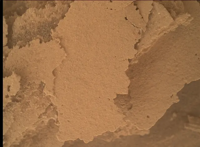 Sol 3885: Mars Hand Lens Imager (MAHLI)