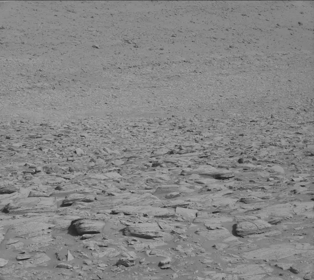 Sol 3886: Mast Camera (Mastcam)