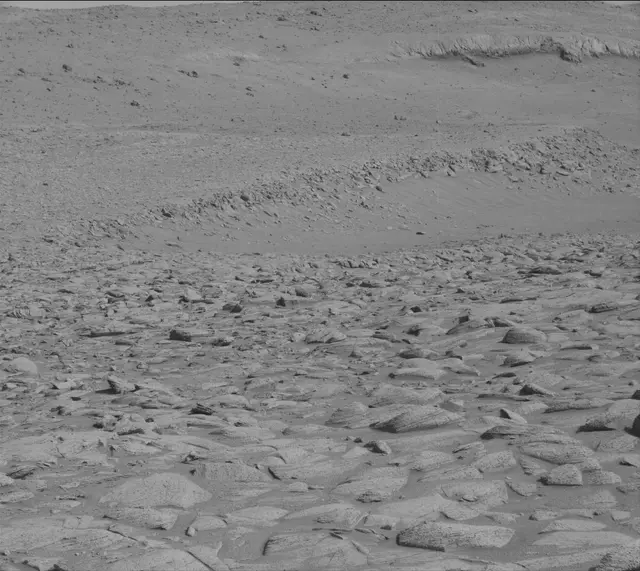 Sol 3886: Mast Camera (Mastcam)