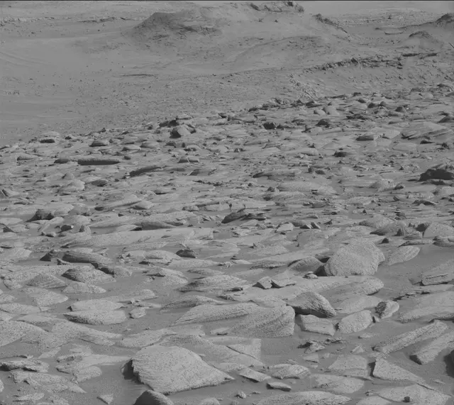 Sol 3886: Mast Camera (Mastcam)