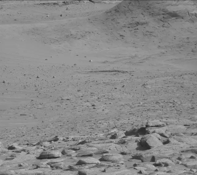 Sol 3886: Mast Camera (Mastcam)