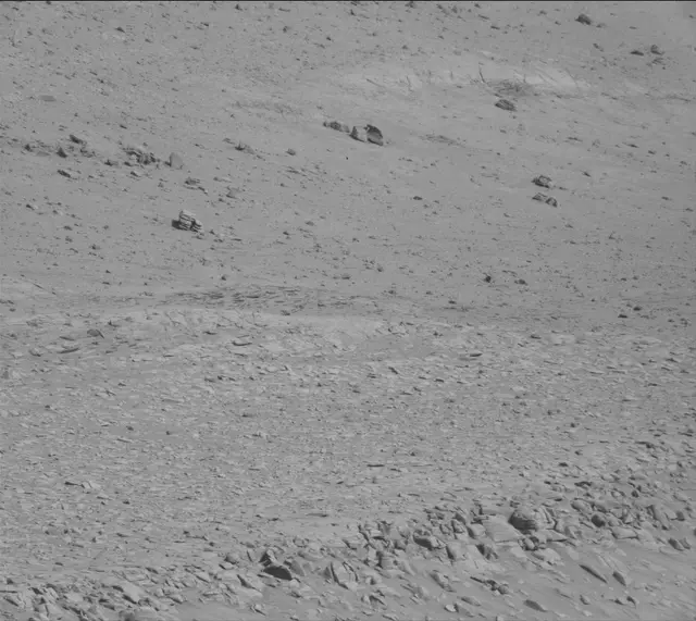 Sol 3886: Mast Camera (Mastcam)