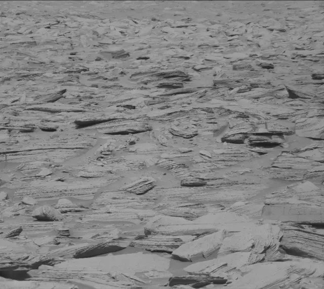Sol 3886: Mast Camera (Mastcam)