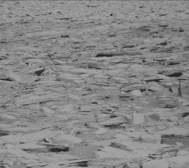 Sol 3886: Mast Camera (Mastcam)