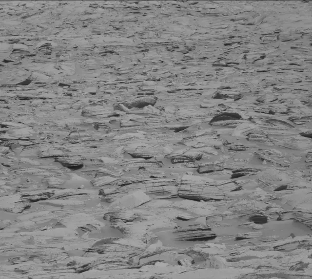 Sol 3886: Mast Camera (Mastcam)
