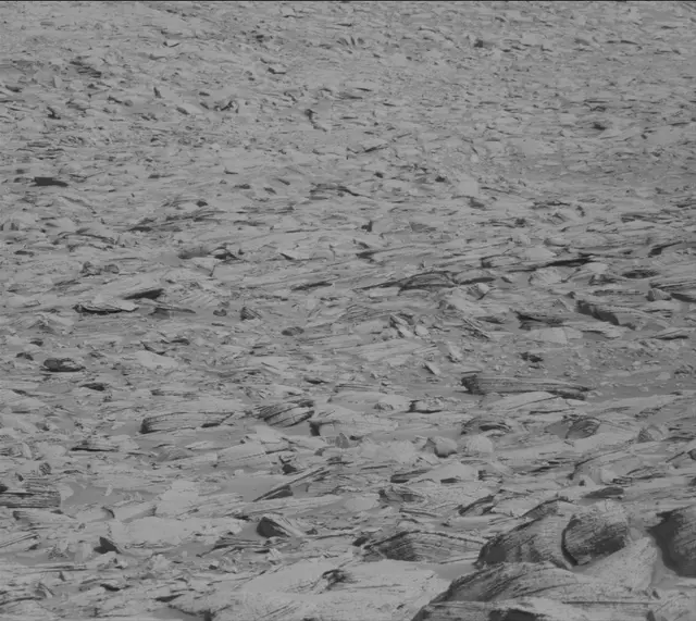 Sol 3886: Mast Camera (Mastcam)