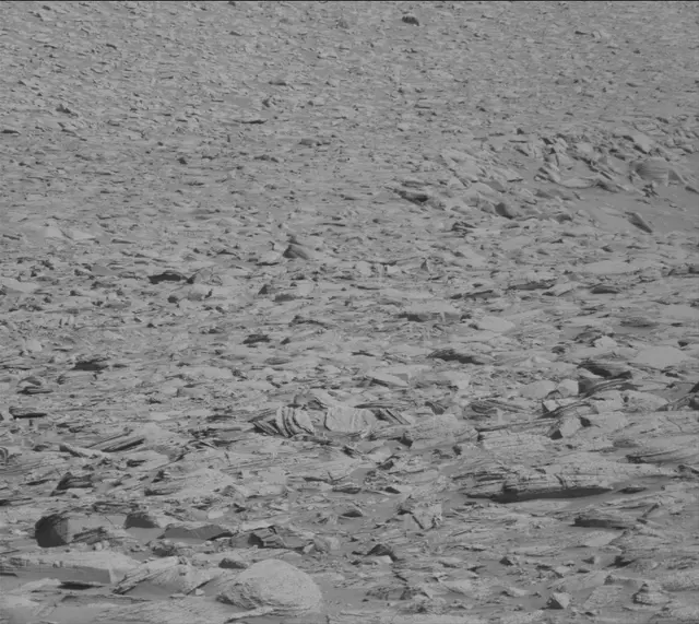 Sol 3886: Mast Camera (Mastcam)