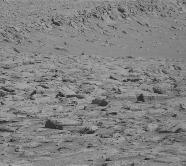 Sol 3886: Mast Camera (Mastcam)