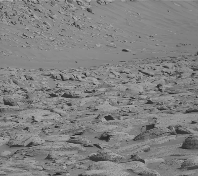 Sol 3886: Mast Camera (Mastcam)